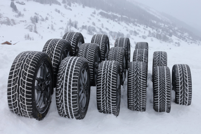 Test pneumatici invernali 2026: grandi differenze in termini di sicurezza e chilometraggio